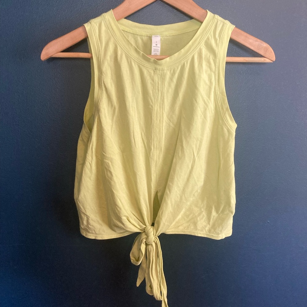 Lululemon Time to Restore Tank 4 Lemon Lime Color